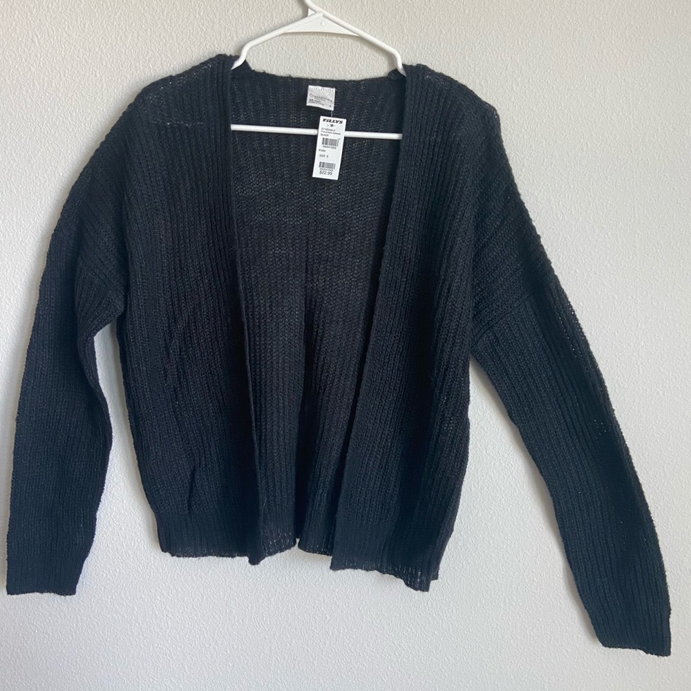 Tilly’s black soft cardigan